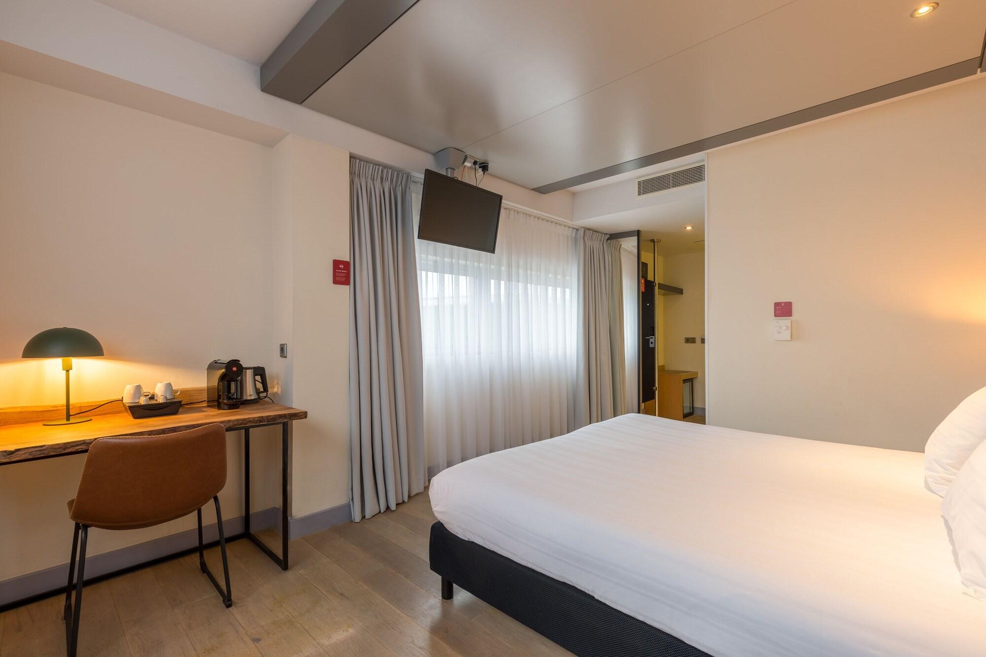 Leonardo Center 4*